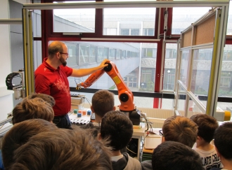 Abbildung 1 RoboFIT Pria Exkursion Laaerberg Gymnasium