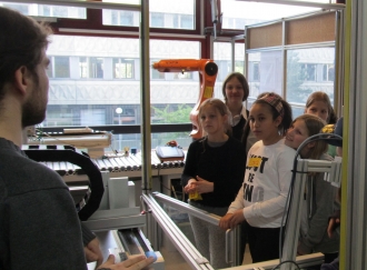 Abbildung 3 RoboFIT Pria Exkursion Lise Meitner Gymnasium