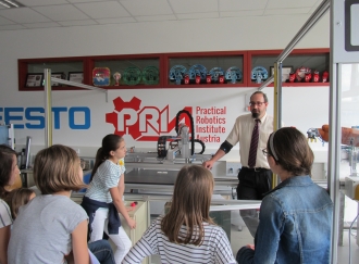 Abbildung 3 RoboFIT Pria Exkursion Lise Meitner Gymnasium