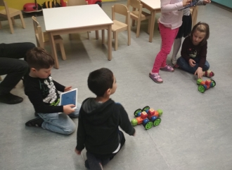 Abbildung 3 RoboFIT Robo Wunderkind Workshop ÖBB-Kindergarten