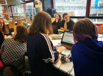 Abbildung 1 RoboFIT RoboRetter Workshop Laaerberg Gymnasium