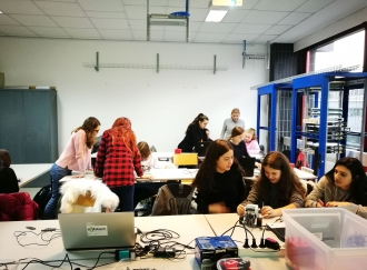 Abbildung 1 RoboFIT RoboRetter Workshop Laaerberg Gymnasium