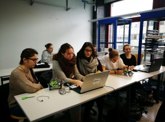 Abbildung 3 RoboFIT RoboRetter Workshop Lise Meitner Gymnasium