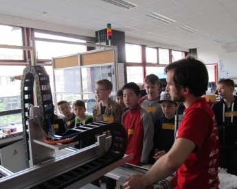 Abbildung 1 RoboFIT Pria Exkursion Lise Meitner Gymnasium