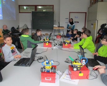 Abbildung 1 RoboFIT Roberta Workshop Lise Meitner Gymnasium